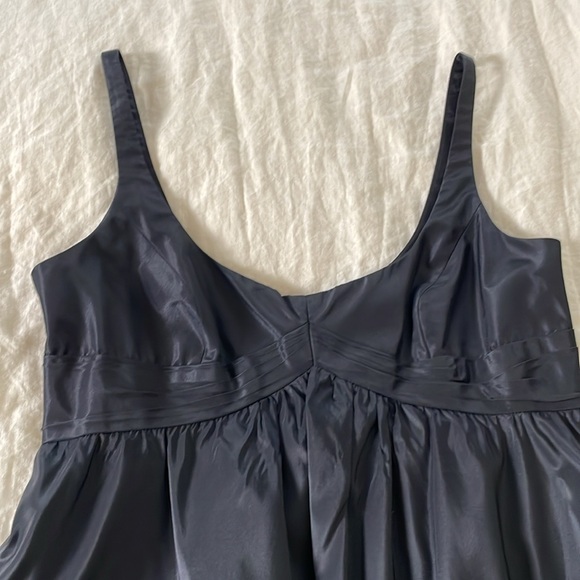 Carmen Marc Valvo: Silk Cocktail Dress with Bubble Hem - Picture 8 of 15